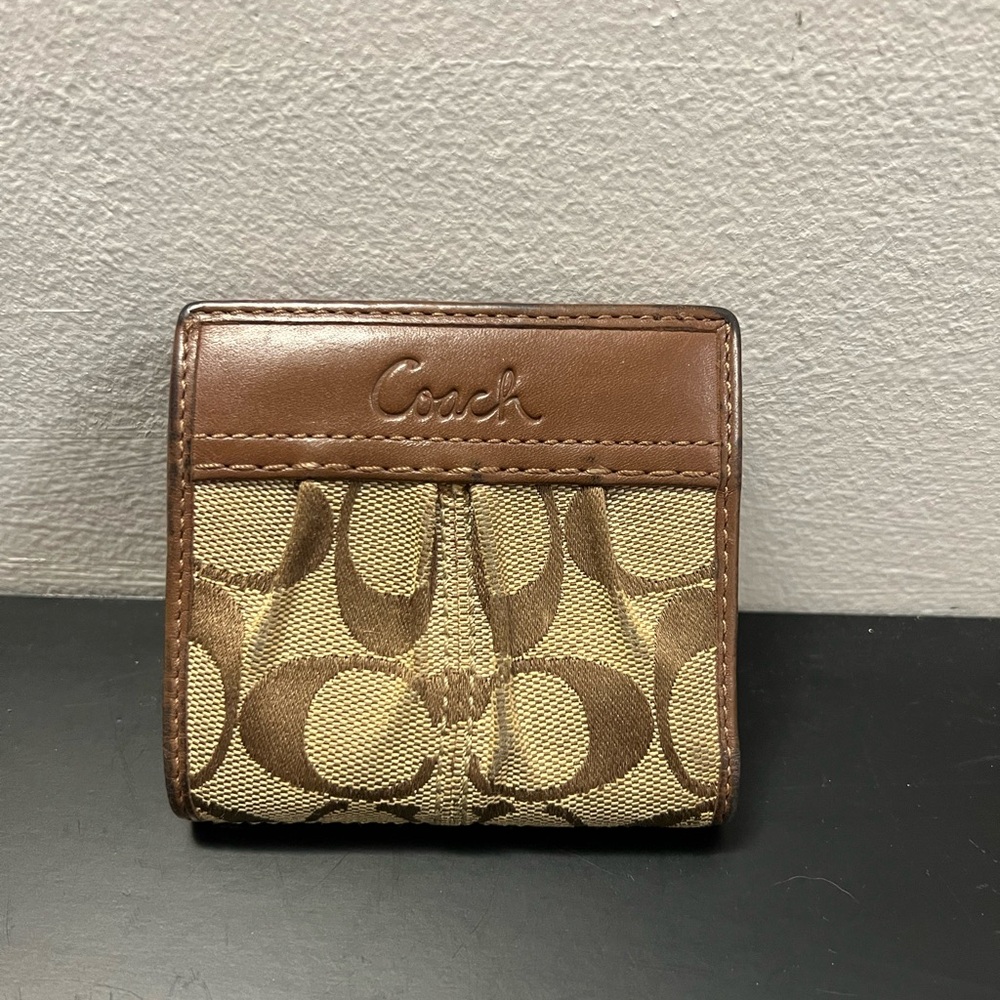 [Coach] Signature Brown and Tan Compact Wallet